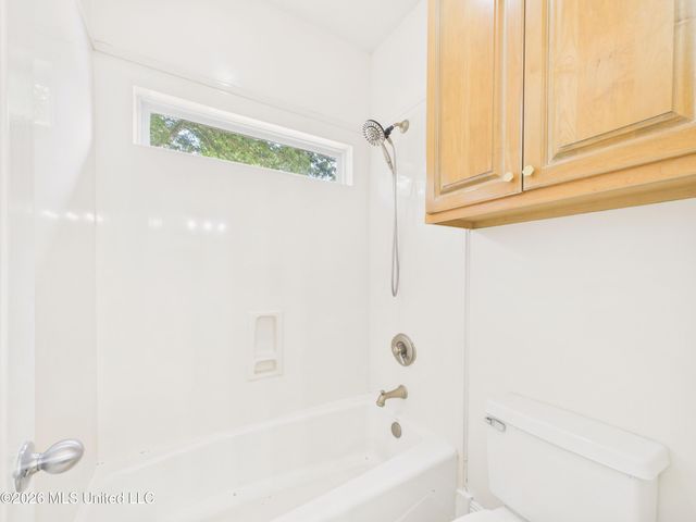 4007 Belle Terre Court, Ocean Springs, MS 39564
