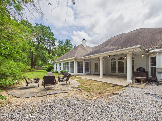 4007 Belle Terre Court, Ocean Springs, MS 39564