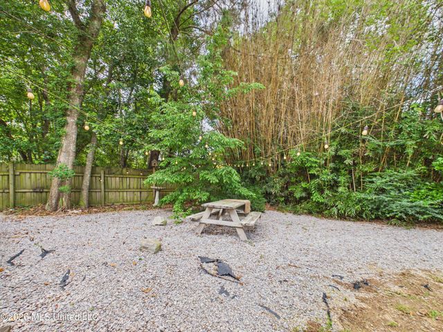 4007 Belle Terre Court, Ocean Springs, MS 39564