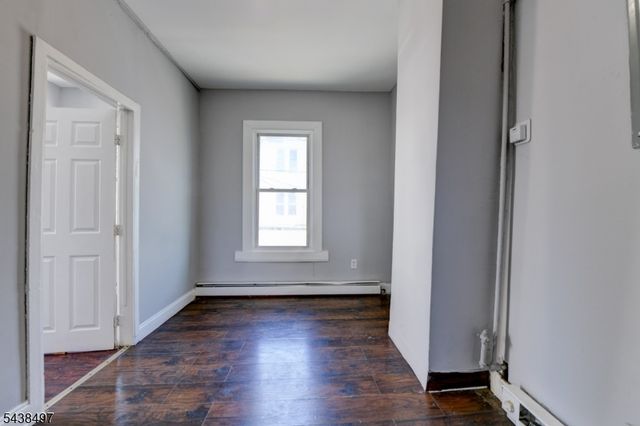 122 16Th Ave, Paterson City, NJ 07501