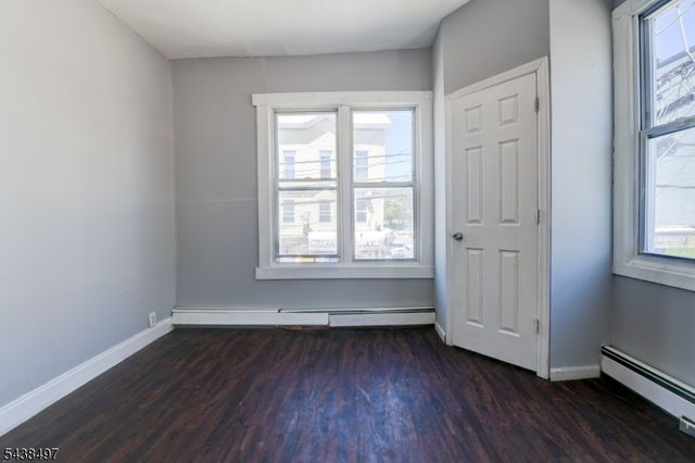 122 16Th Ave, Paterson City, NJ 07501