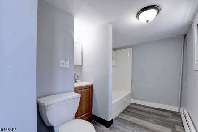 122 16Th Ave, Paterson City, NJ 07501