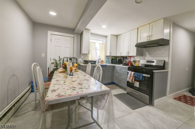 122 16Th Ave, Paterson City, NJ 07501
