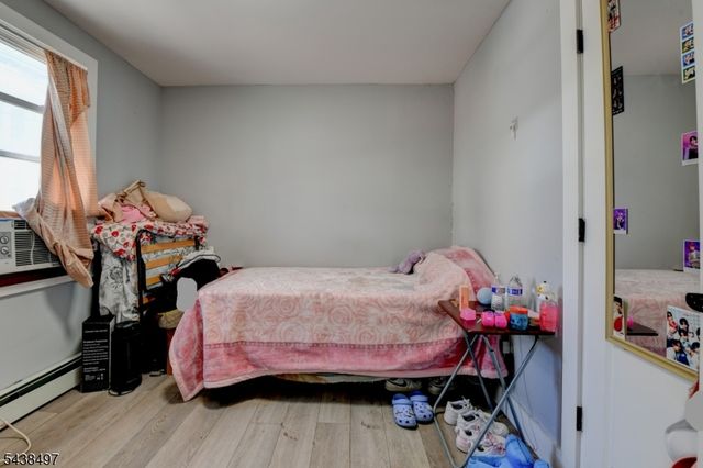122 16Th Ave, Paterson City, NJ 07501