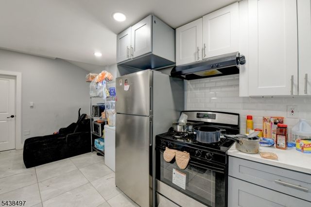 122 16Th Ave, Paterson City, NJ 07501