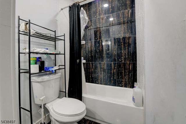 122 16Th Ave, Paterson City, NJ 07501