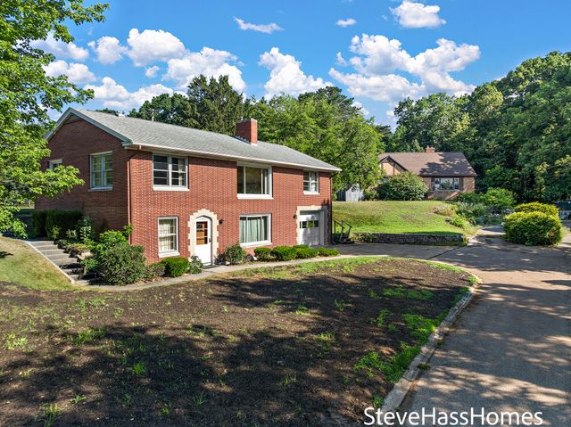17443 Hayes Street, Grand Haven Twp, MI 49417