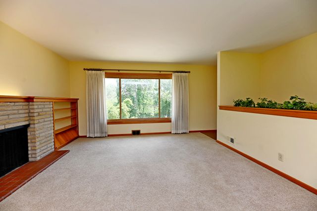 17443 Hayes Street, Grand Haven Twp, MI 49417