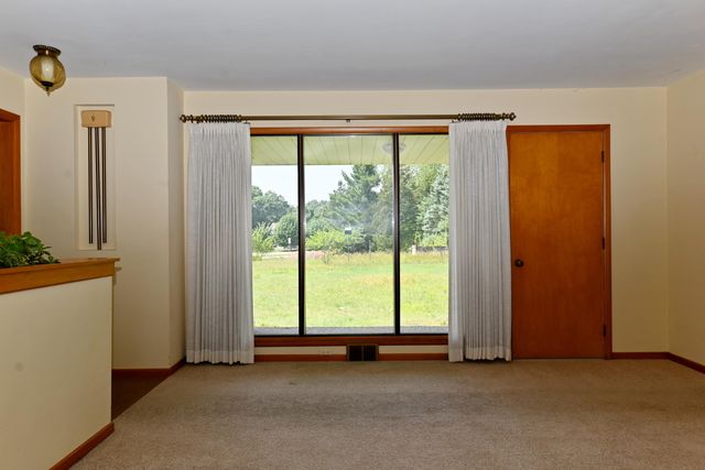 17443 Hayes Street, Grand Haven Twp, MI 49417