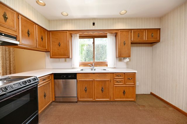 17443 Hayes Street, Grand Haven Twp, MI 49417