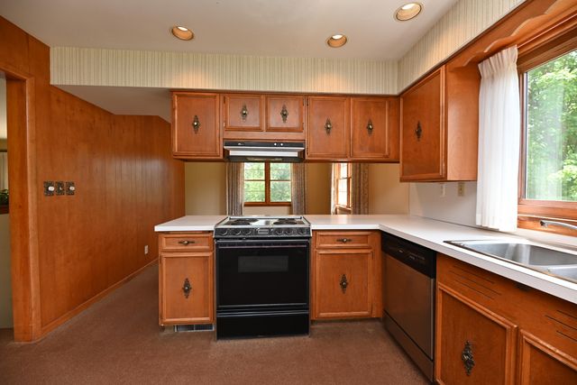 17443 Hayes Street, Grand Haven Twp, MI 49417