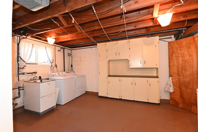 17443 Hayes Street, Grand Haven Twp, MI 49417