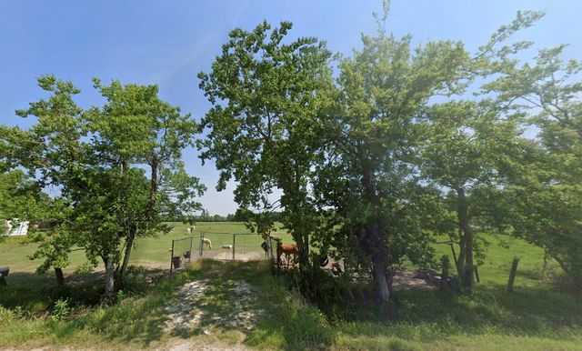 1610 County Road 605, Dayton, TX 77535
