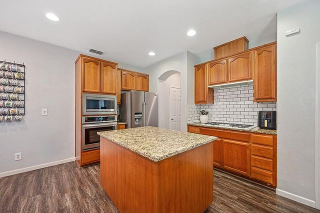 1218 Pecos Way, Plumas Lake, CA 95961