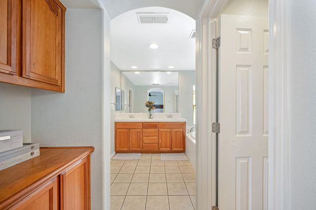 1218 Pecos Way, Plumas Lake, CA 95961