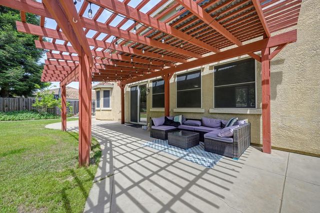 1218 Pecos Way, Plumas Lake, CA 95961