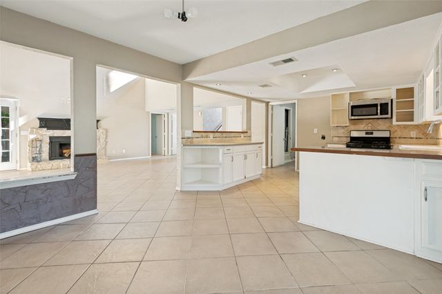 2 Indian Trail, Hickory Creek, TX 75065
