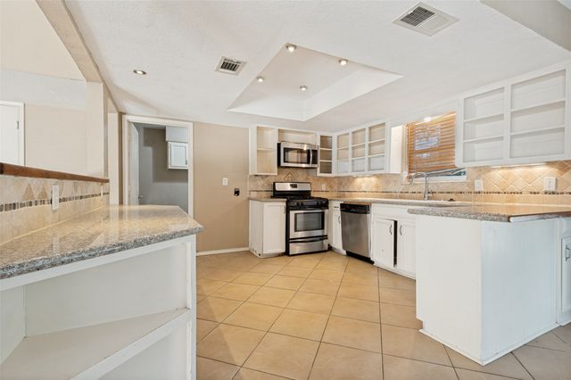 2 Indian Trail, Hickory Creek, TX 75065