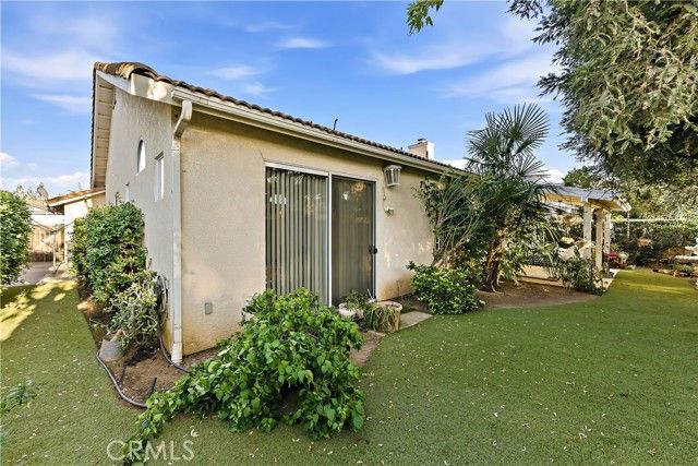 8613 N Whitney, Fresno, CA 93720