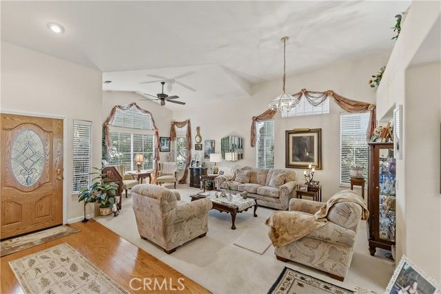 8613 N Whitney, Fresno, CA 93720