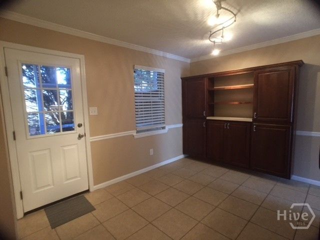 2165 S Milledge D6, Athens, GA 30605