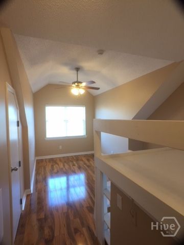 2165 S Milledge D6, Athens, GA 30605