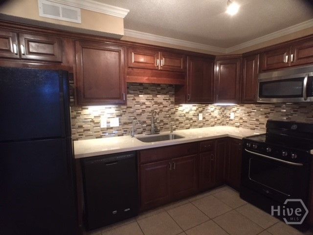 2165 S Milledge D6, Athens, GA 30605