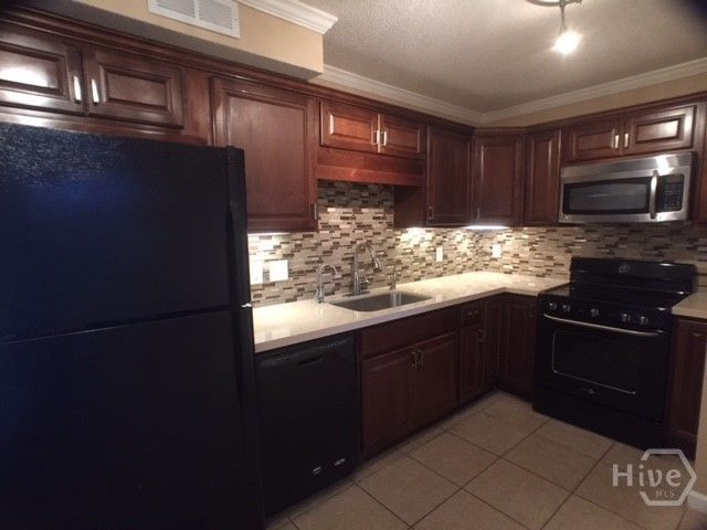 2165 S Milledge D6, Athens, GA 30605