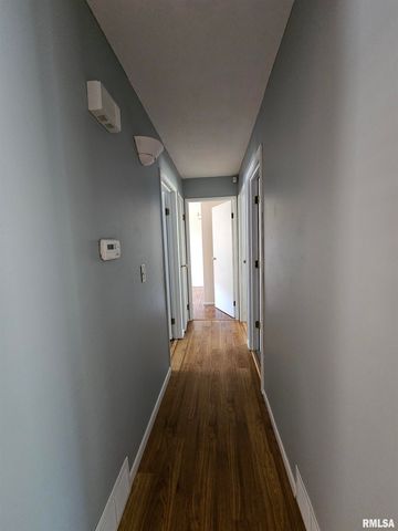 110 N Lark Lane, Carbondale, IL 62901