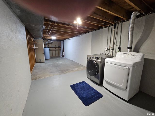 110 N Lark Lane, Carbondale, IL 62901