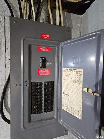 110 N Lark Lane, Carbondale, IL 62901