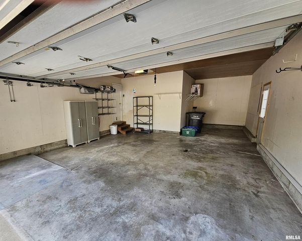 110 N Lark Lane, Carbondale, IL 62901