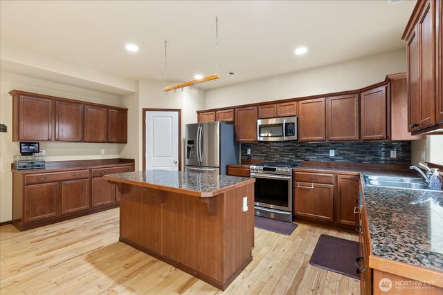 5622 117th Place NE, Marysville, WA 98271