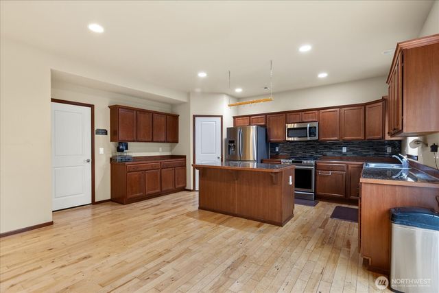 5622 117th Place NE, Marysville, WA 98271