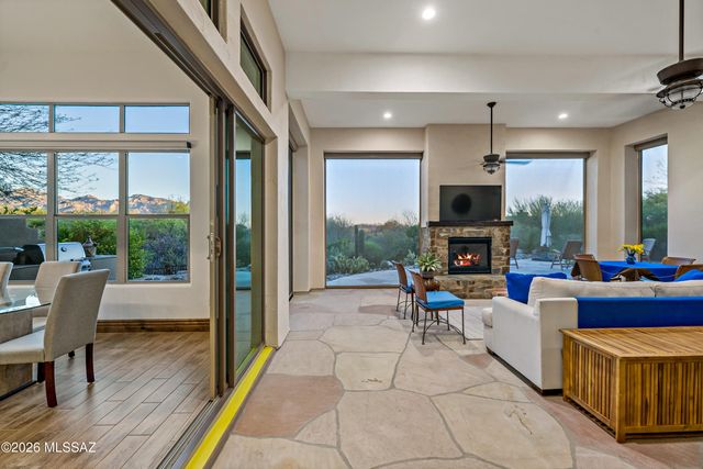 13969 N Stone Gate Place, Oro Valley, AZ 85755