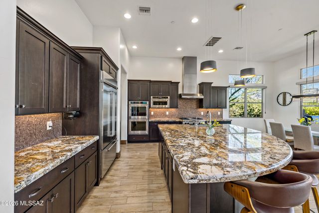 13969 N Stone Gate Place, Oro Valley, AZ 85755