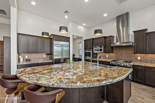 13969 N Stone Gate Place, Oro Valley, AZ 85755