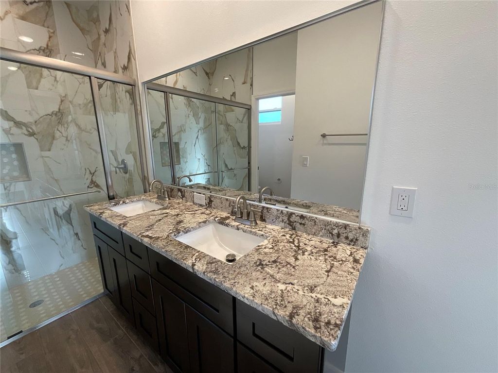 Image 20 of property listing at 1835 S RIO GRANDE AVENUE, Orlando, FL 32805