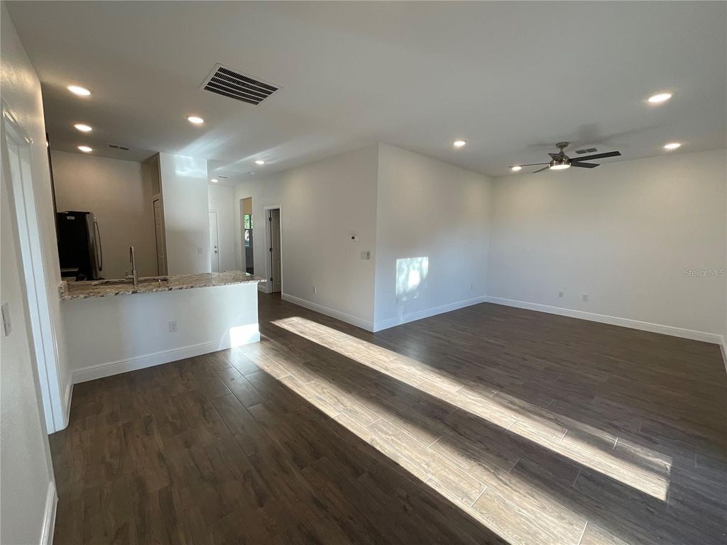 Image 4 of property listing at 1835 S RIO GRANDE AVENUE, Orlando, FL 32805