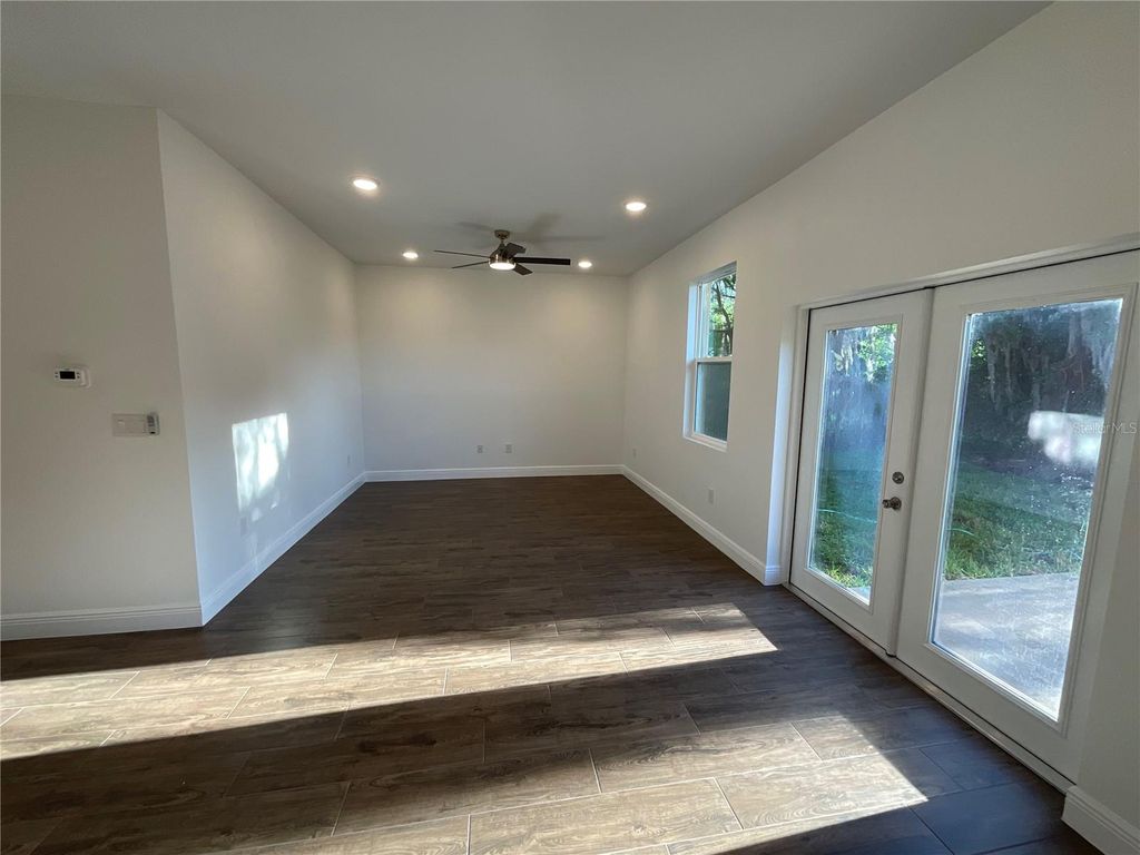 Image 6 of property listing at 1835 S RIO GRANDE AVENUE, Orlando, FL 32805