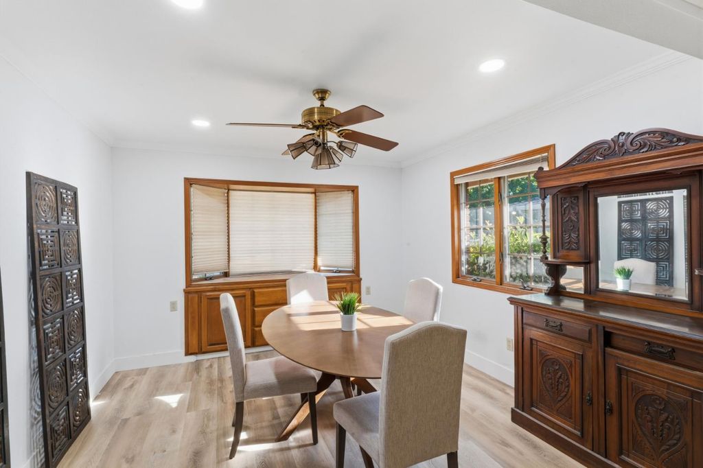 Image 14 of property listing at 436 W Twain Avenue, Fresno, CA 93704