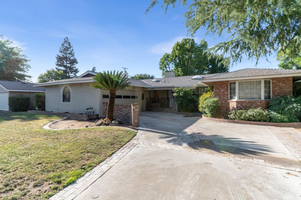 Image 2 of property listing at 436 W Twain Avenue, Fresno, CA 93704