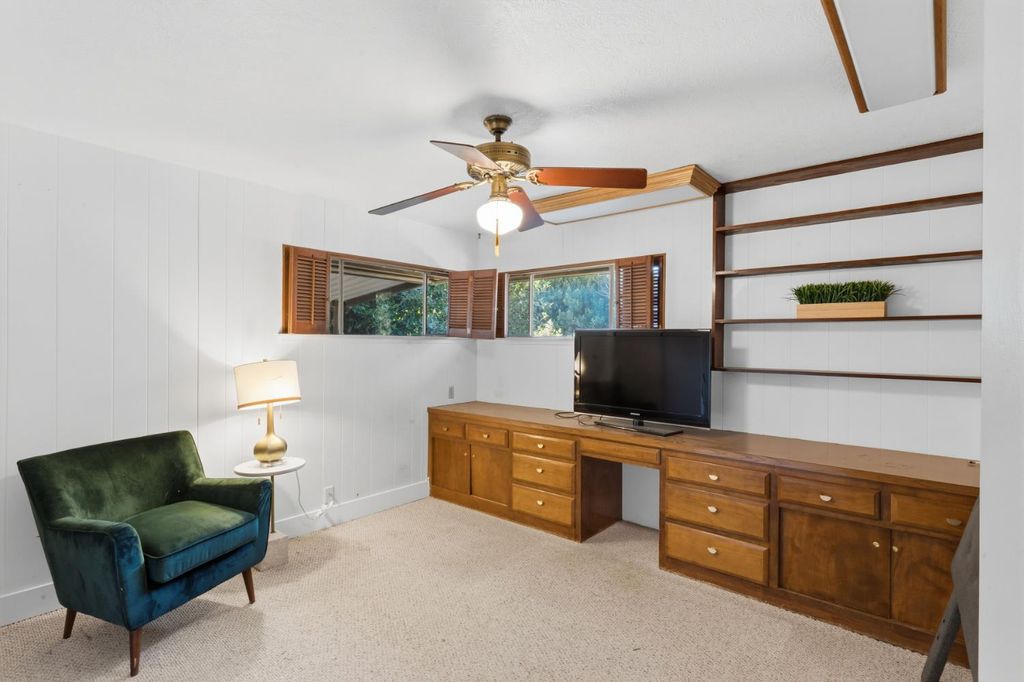 Image 25 of property listing at 436 W Twain Avenue, Fresno, CA 93704