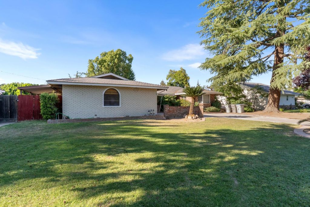 Image 32 of property listing at 436 W Twain Avenue, Fresno, CA 93704