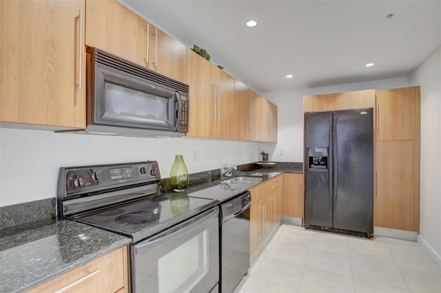 3000 S Ocean Drive 1100, Hollywood, FL 33019