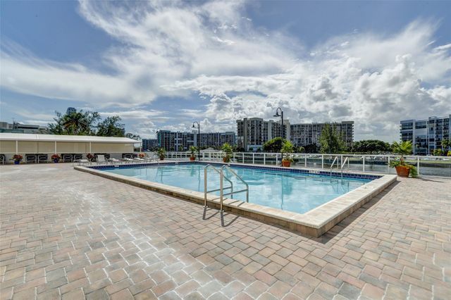 3000 S Ocean Drive 1100, Hollywood, FL 33019