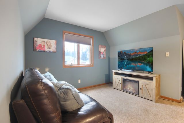 1421 Lakeview Drive, Schererville, IN 46375