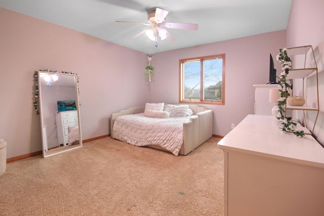 1421 Lakeview Drive, Schererville, IN 46375