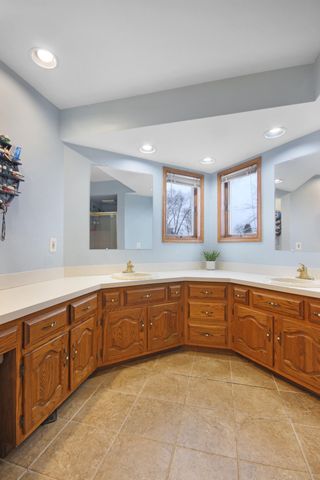 1421 Lakeview Drive, Schererville, IN 46375