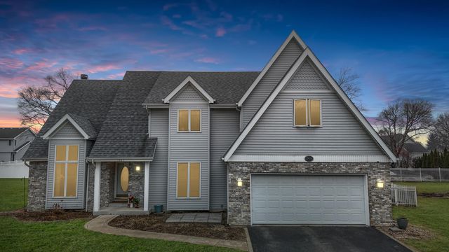 1421 Lakeview Drive, Schererville, IN 46375